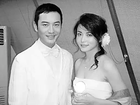 黄晓明曾苦追初恋女友李钰