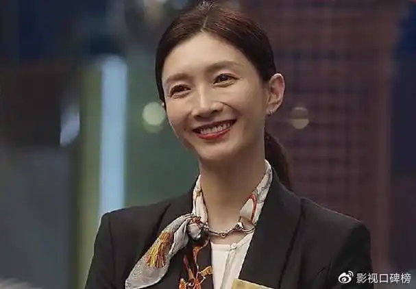 近年江疏影出演了《好先生》,《清平乐》,《扫黑风暴》,《欢乐颂3,4》