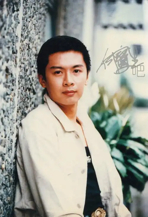 p>何宝生,1967年11月15日出生于香港,中国香港影视男演员,流行乐歌手