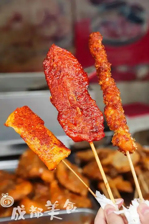 鱼排和里脊的海椒面可以自己抹,油腻腻的刷子不觉得脏兮兮只觉得好