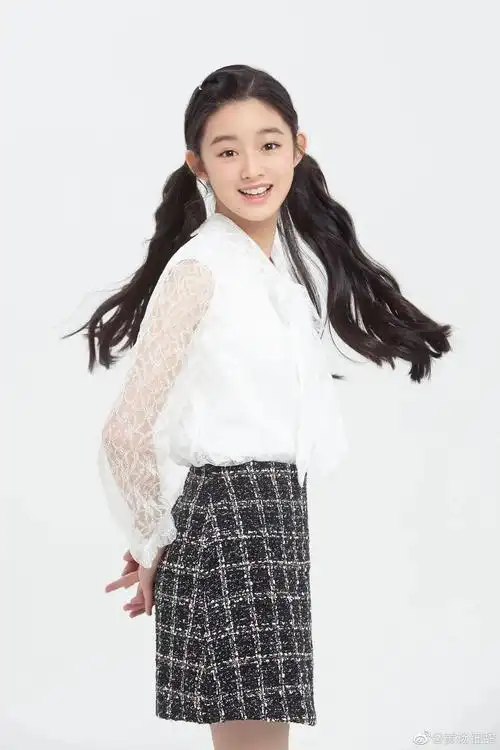 05后有好几个妹妹都有红的潜质,现在大多还在演配角,没有人.