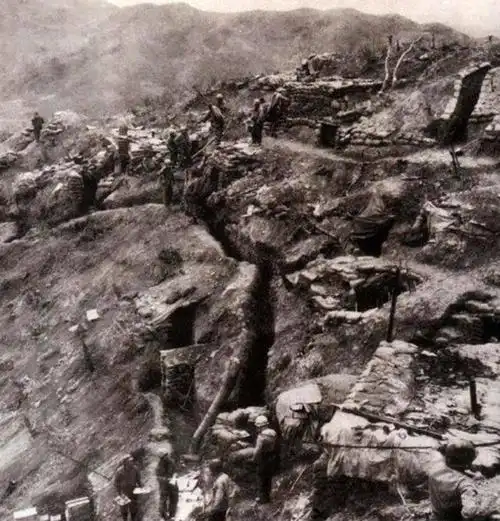 上甘岭第一天阵地两次易手回到原点唯一变化遗尸近千