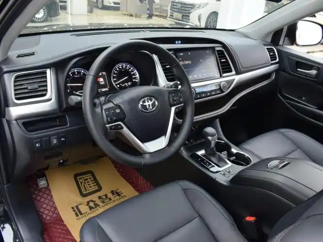 丰田 汉兰达  2021款 2.0t 两驱豪华版 7座图片