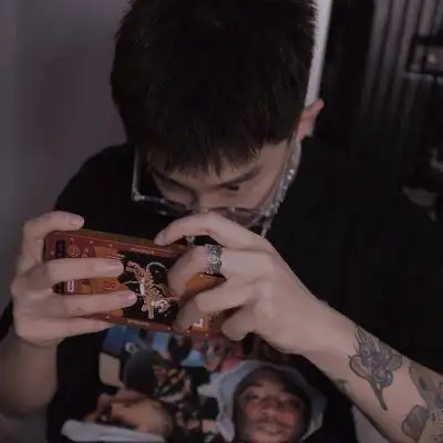 网络最火头像图片高冷男帅气男生个性真人微信高清图片