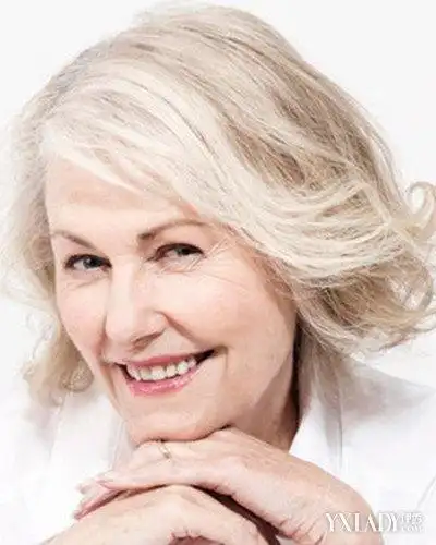 图究竟头发花白什么发型好看教你选择适合自己的发型