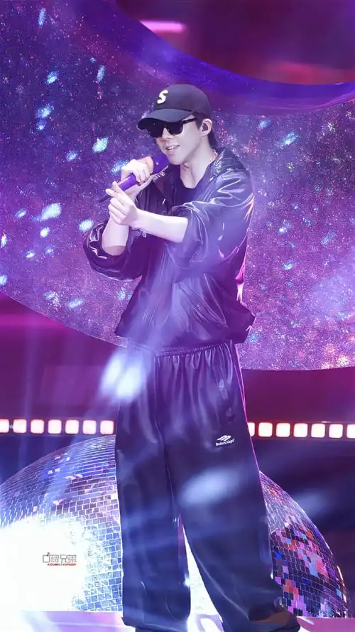 摩登兄弟刘宇宁#熠熠生辉闪耀之夜#.#抖音双十一#2023.11.