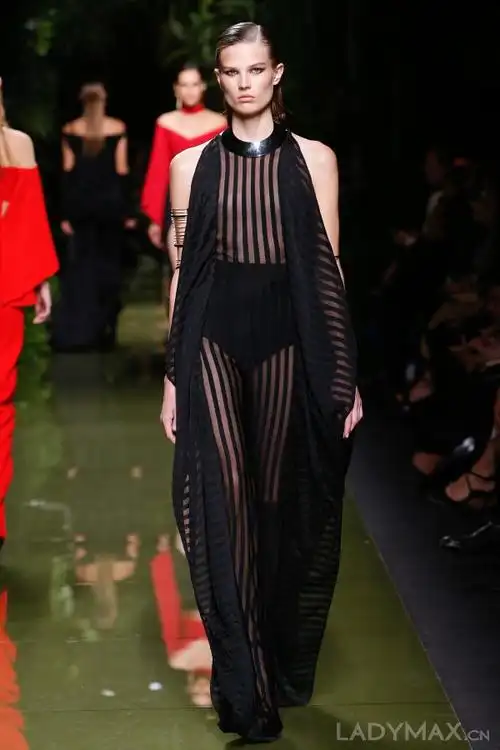 2017春夏巴黎时装周第三天 balmain性感狂野的部落风情