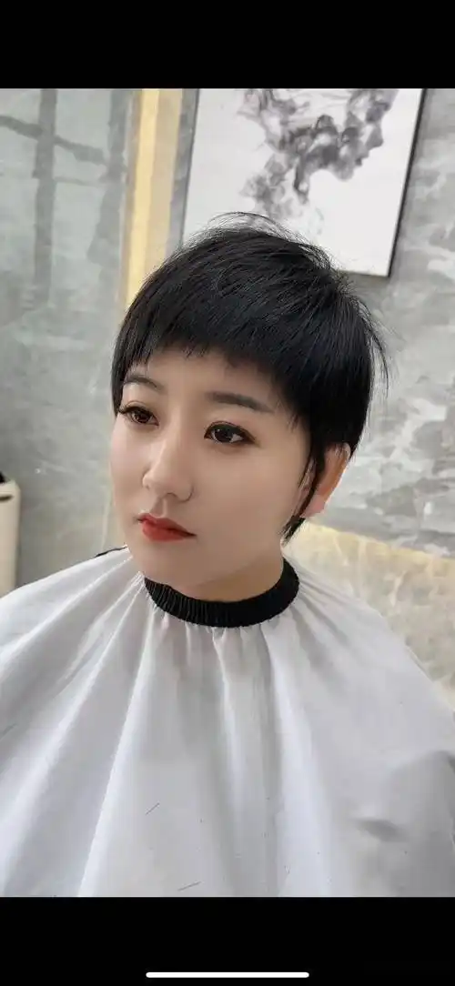 春夏季这些发型特别火,剪完大不同,喜欢别错过_内扣_头发_短发