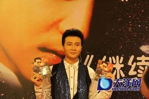 钟浩最新单曲哥哥纪念张国荣逝世10周年