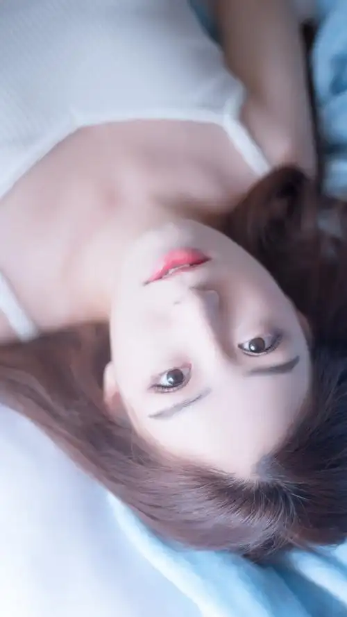 气质长发美女高清手机壁纸图片