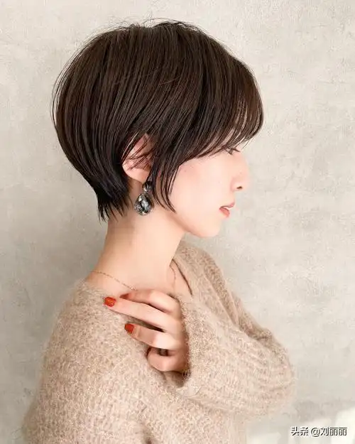 1月发型18款,短发长发都不赖,你看喜欢吗