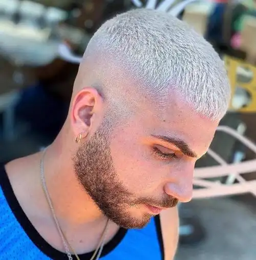 男士剪寸头好看吗?寸头适合染什么发色呢?