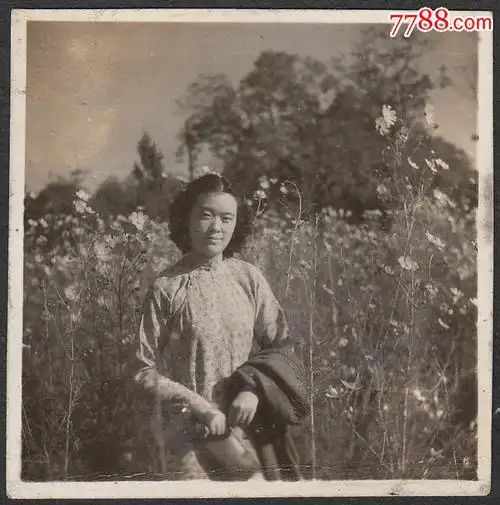 民国穿旗袍女子-au12939919-老照片-加价-7788收藏__中国收藏热线