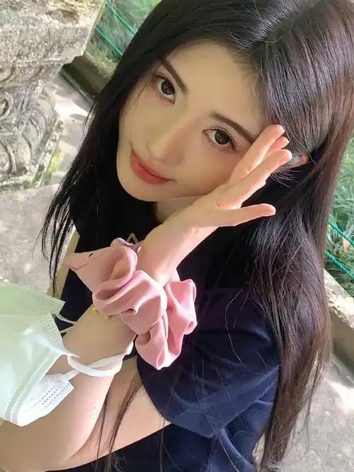 鞠婧祎初恋丸子头