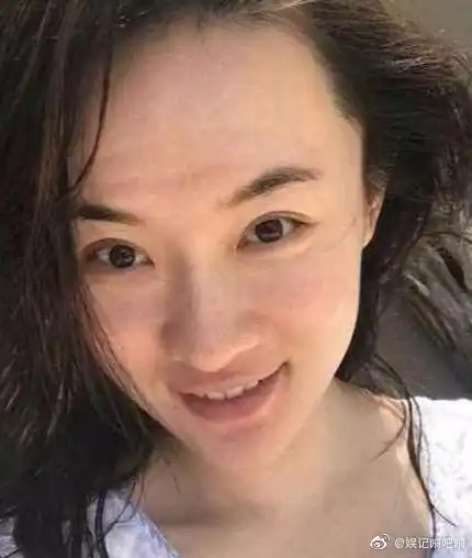 女明星不化妆是什么模样?偶像包袱丢掉,angelababy素颜一言难尽