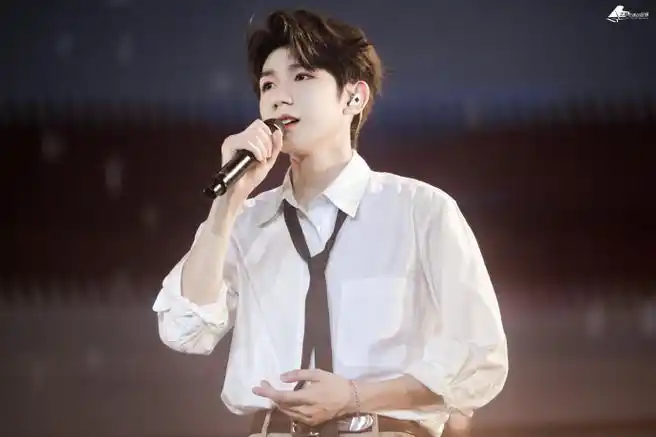 0之神级侧颜  @tfboys-王源