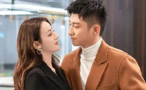 迪丽热巴的恋情一直扑朔迷离,谁能抱得美人归,是他还是他_男朋友_三生