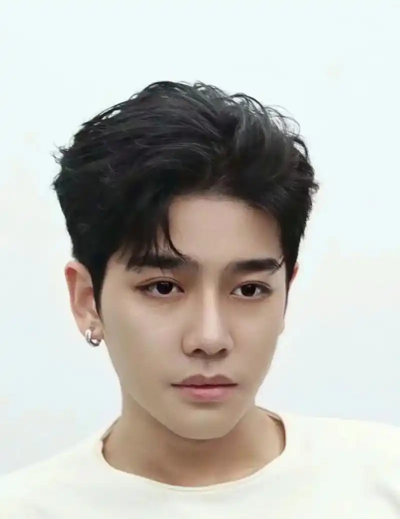 三七纹理侧背#男士烫发 #男生发型 #潮男改造 #美出高级感 - 抖音