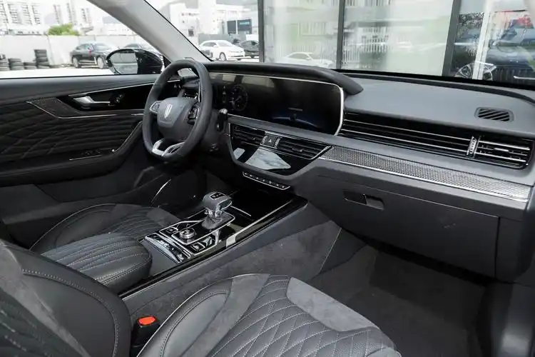 红旗hs5方向盘_后排_扭矩