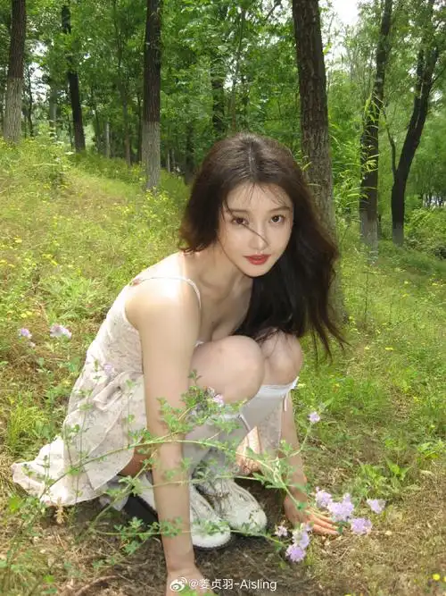 936905姜贞羽超话#一张照片欢迎夏天