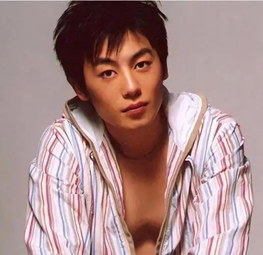 辱骂郭麒麟后朱亚文逐渐被边缘化网友大呼活该她好困惑