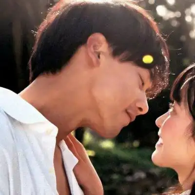 撩人情侣头像一人一半