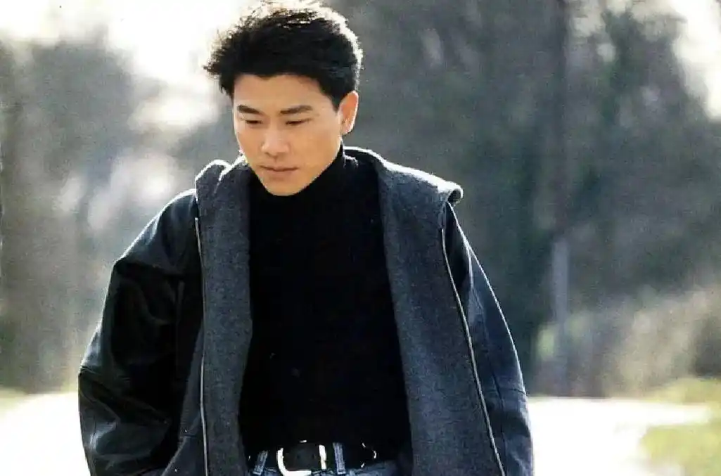 爱与愁…伍思凯 - 抖音