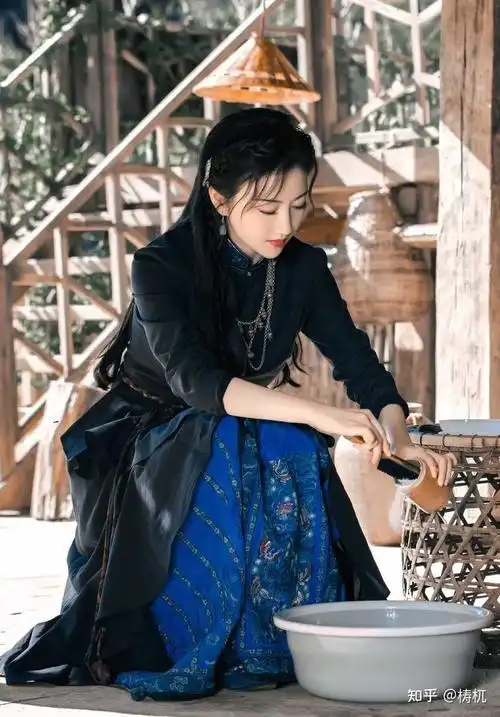 不知大家有没有司藤(景甜)的高清旗袍图片,可否分享下? - 知乎