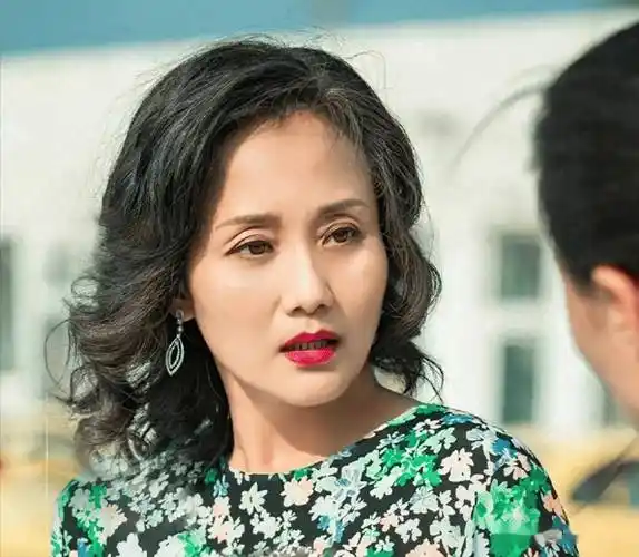 超级适合演"贵妇"的5位女星,个个天生富贵相,根本演不了穷人_李颖_董