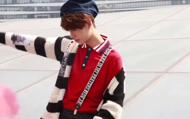 【王一博】2017 香蕉街拍 花絮 6r5a9356-9367【4k】