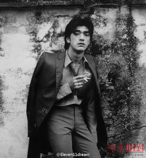 帅的标准答案 金城武写真每一面都太有型