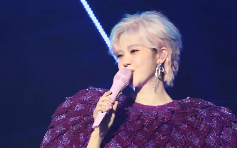 dear life-4k高清饭拍-郁可唯2023深圳演唱会