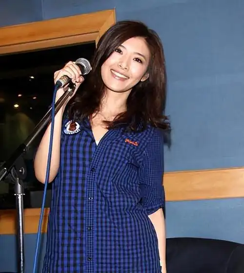 苏慧伦:20岁发第一张专辑,经历三段失败的感情,44岁嫁给爱情