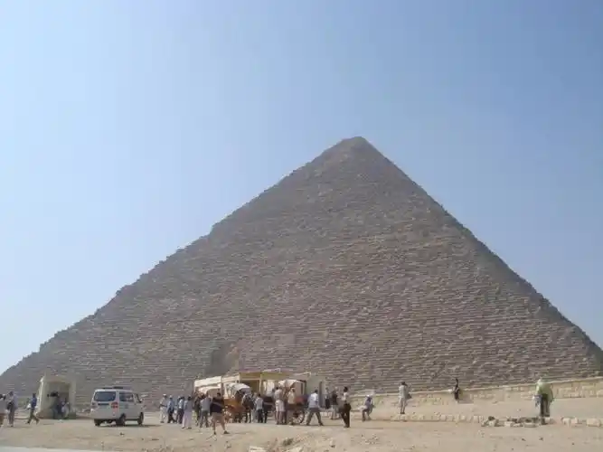 埃及金字塔和狮身人面像