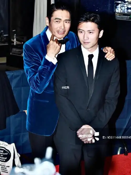 另外周润发,绝对堪称娱乐圈男明星身高的测谎照妖镜周润发,一个最起码