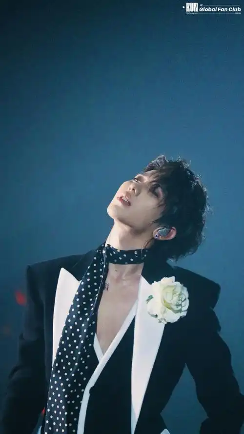 蔡徐坤2023迷巡回演唱会