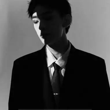 成熟稳重又很帅气魅力男头大全 冷系好看男生帅气的很好看的头像_男生