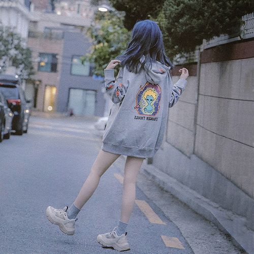 iu可爱应援周边粉丝长袖涂鸦卡通李智恩加绒连卫衣