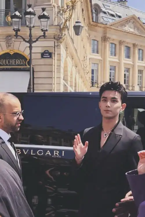 吴磊宝格丽品牌代言人##吴磊深v