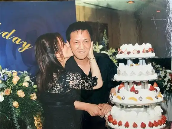 周正毅于今日出狱 妻子毛玉萍苦等12年_腾讯新闻