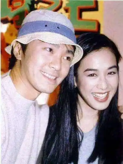 "时尚女神"钟丽缇,年轻时候的狂野岁月,感爱情也是耐人寻味_周星驰