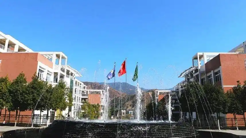 2020年转入攀枝花市盐边县中学校就读需要提供纸质材料吗