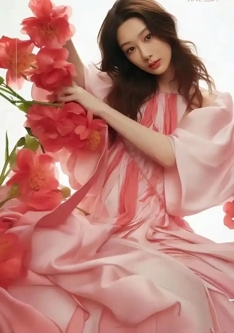 哇哇哇,一样的杨紫不一样的美,可爱的杨紫惊艳,妩媚,动人,杨紫女神