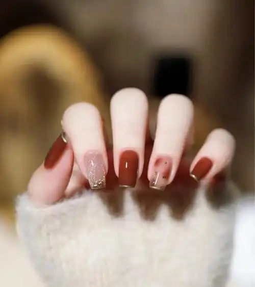 超好看的秋冬显白美甲 显手白又高级的秋冬美甲合集(26)