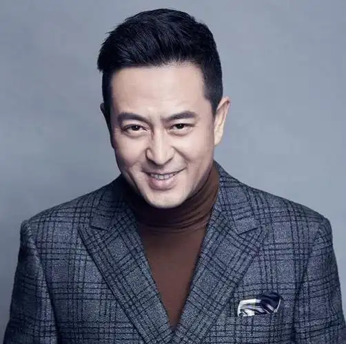 张嘉译:我真演够了但老演这样的戏张嘉译也有苦恼,他都快50岁的人了