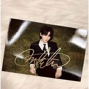 适用凯tfboys王俊于亲笔签名照片时尚周边包邮王俊凯签名照