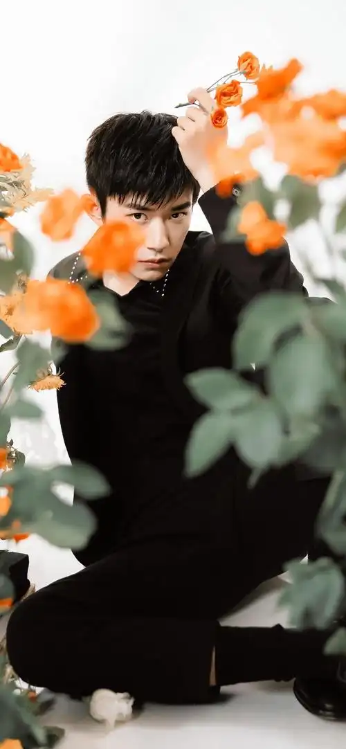 易烊千玺最新帅气男生全屏壁纸