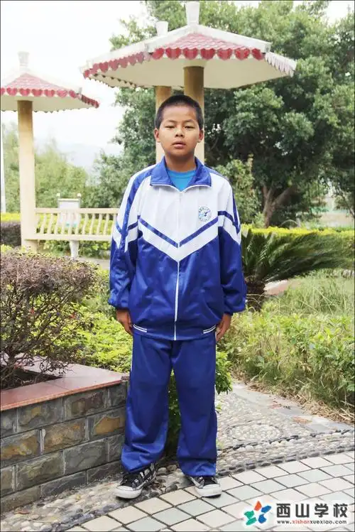 福建西山学校2014年初中部初一10班鲍老三挂历照