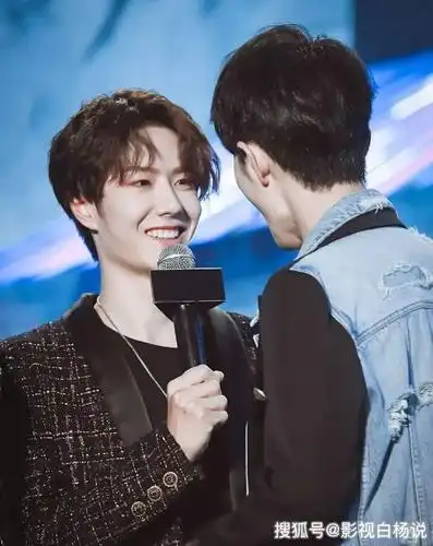 快本肖战王一博互动打闹太有爱陈情令cp入戏太深谢娜你们慢慢吵