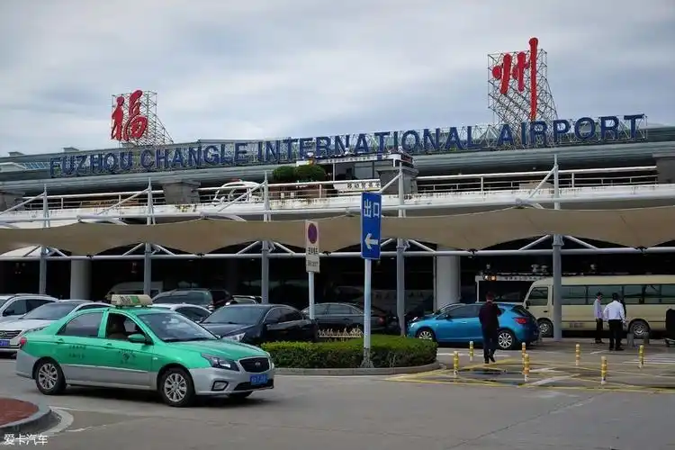 福州长乐国际机场面积并不算很大,一层为接机通道,二层为送机通道